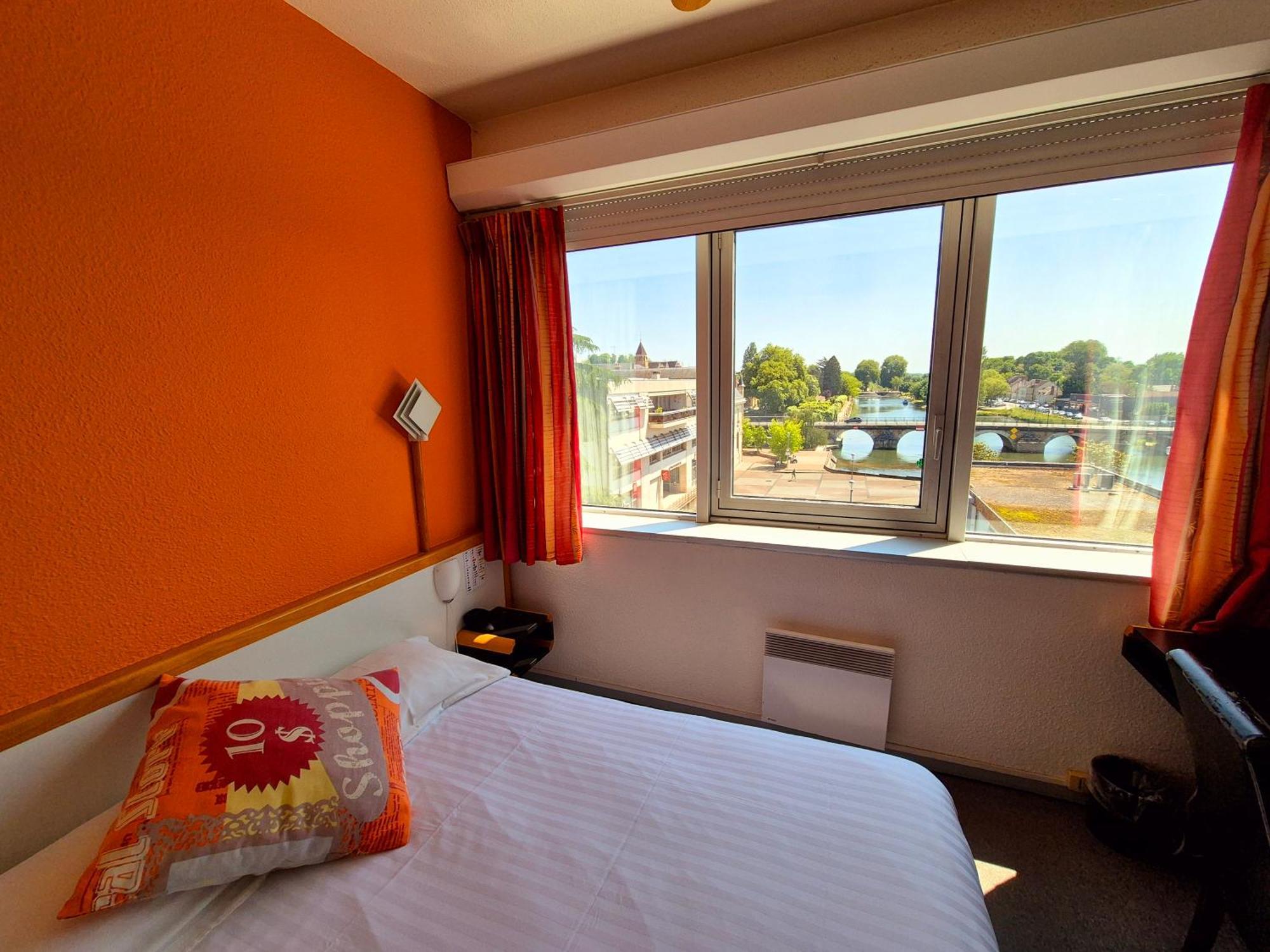 Arche Hotel Vierzon Exterior foto